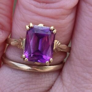 14k Gold Pink Saphire Ring